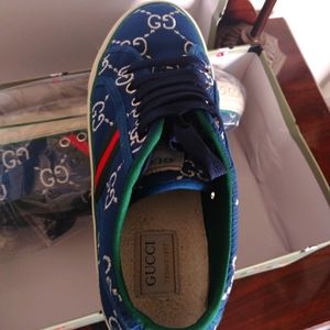 Gucci canvas sneakers